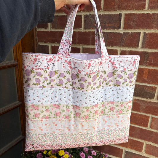 The Shoulder Bag in Floral Coquette