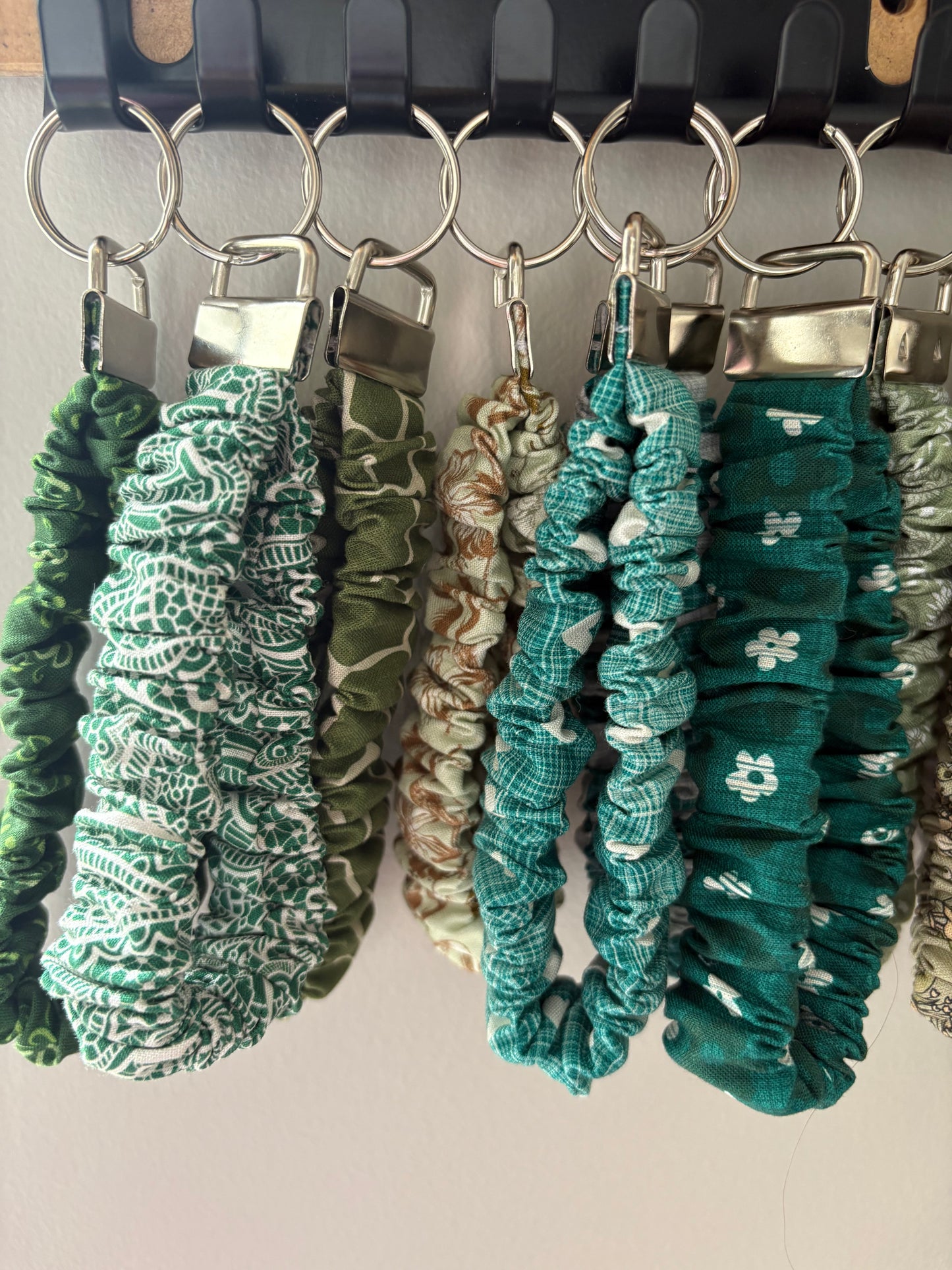 Scrunchie Keychain Wristlet - Green
